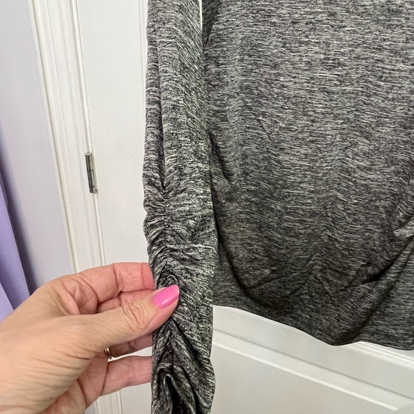 Perry L Women’s Grey Blend Cowl Neck Long Sleeves Viscose Blend Top Size M.  New - Picture 3 of 9